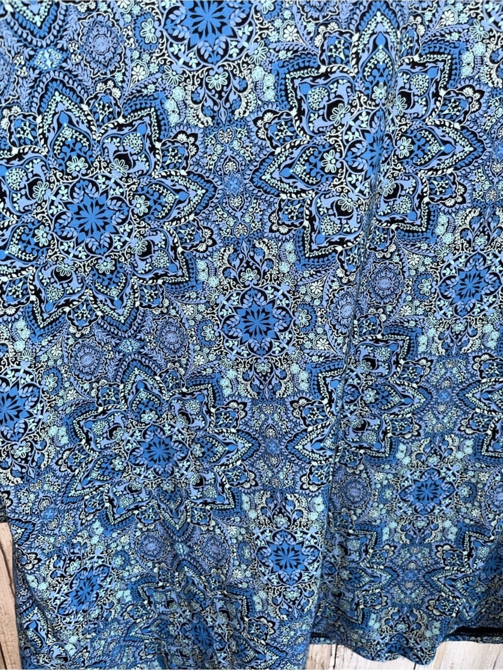J Jill XL Blue Medallion Print Forward Seam Tee Cotton Stretch Top - Picture 2 of 5